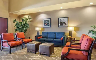 Photo 4 - Comfort Suites Glendale - State Farm Stadium Area