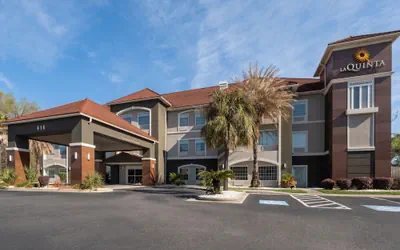 La Quinta Inn & Suites by Wyndham Savannah Airport - Pooler