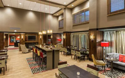 Photo 3 - Hampton Inn & Suites Columbus Polaris