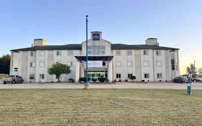 Photo 2 - Baymont by Wyndham Kingdom City