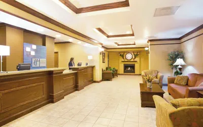 Holiday Inn Express & Suites Mattoon by IHG