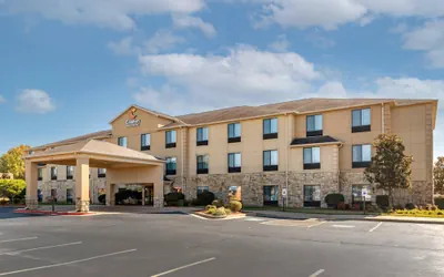 Photo 2 - Comfort Inn & Suites Russellville I-40