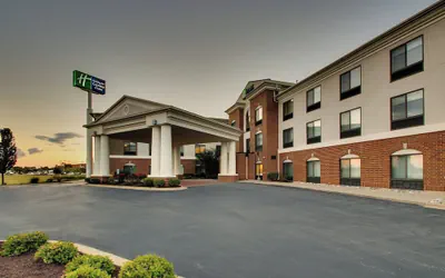Photo 2 - Holiday Inn Express & Suites Morris by IHG