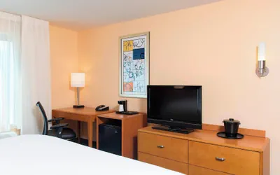 Photo 4 - Fairfield Inn & Suites by Marriott Omaha Downtown