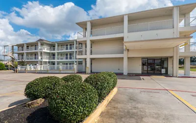 Photo 2 - Americas Best Value Inn & Suites Humble
