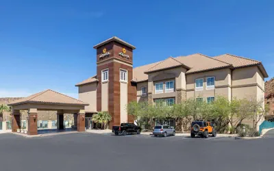 Photo 2 - La Quinta Inn & Suites by Wyndham St. George