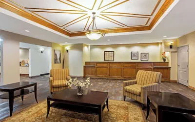 Photo 3 - La Quinta Inn & Suites by Wyndham Cleburne