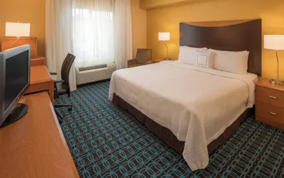 Photo 5 - Fairfield Inn & Suites by Marriott Portland North