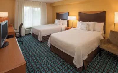 Photo 4 - Fairfield Inn & Suites by Marriott Portland North