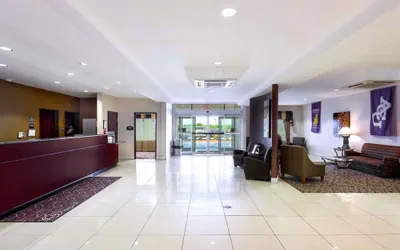 Photo 5 - Comfort Suites University