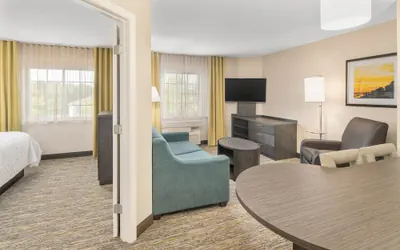 Photo 4 - Candlewood Suites Destin-Sandestin by IHG