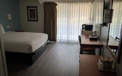 Photo 2 - Crystal Inn Neptune