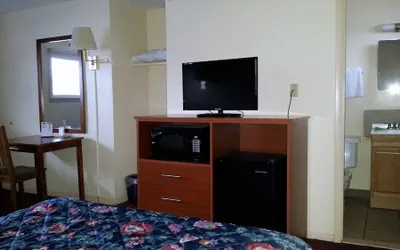 Photo 4 - Swiss Cottage Inn