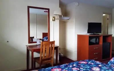 Photo 5 - Swiss Cottage Inn