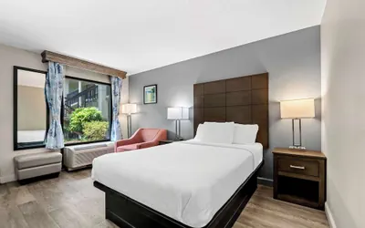 Photo 5 - SureStay Plus Hotel by Best Western Southern Pines Pinehurst