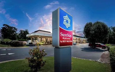 Photo 2 - SureStay Plus Hotel by Best Western Southern Pines Pinehurst
