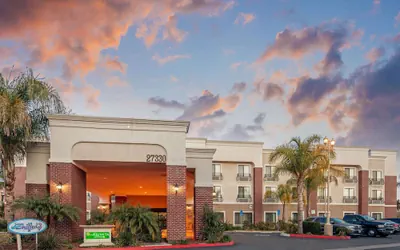 Photo 2 - La Quinta Inn & Suites by Wyndham Temecula