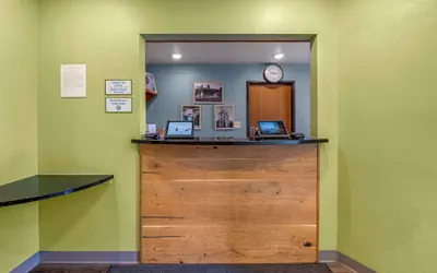 Photo 3 - Extended Stay America Select Suites - Indianapolis - Plainfield