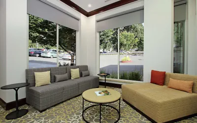 Photo 4 - Hilton Garden Inn Sonoma County Airport