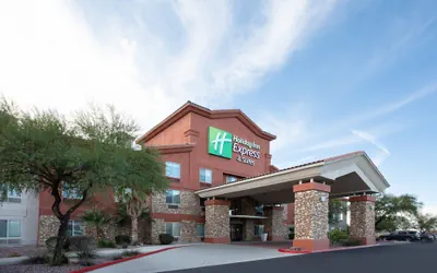 Holiday Inn Express & Suites Tucson by IHG
