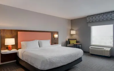 Photo 5 - Hampton Inn & Suites West Bend