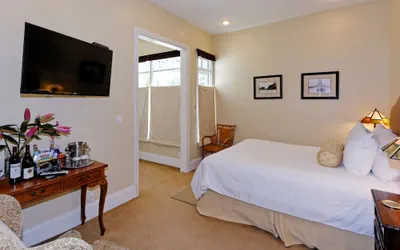 Photo 5 - The Gables Inn - Sausalito
