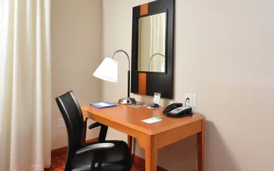 Photo 5 - Fairfield Inn & Suites by Marriott
