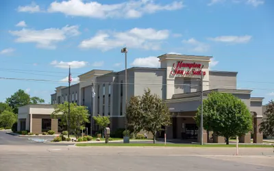 Photo 2 - Hampton Inn & Suites Alexandria