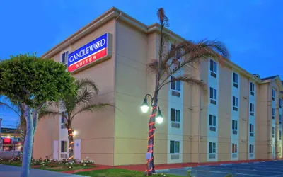 Photo 2 - Candlewood Suites LAX Hawthorne by IHG