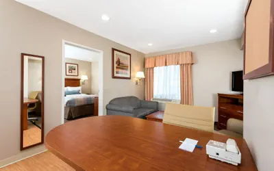 Photo 3 - Candlewood Suites LAX Hawthorne by IHG