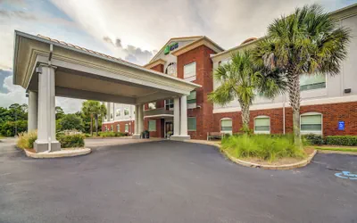 Photo 2 - Holiday Inn Express & Suites Foley by IHG