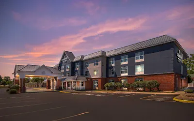 Country Inn & Suites by Radisson, Petersburg, VA
