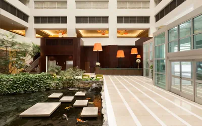 Photo 4 - Embassy Suites Los Angeles - Glendale