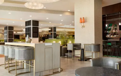 Photo 3 - Embassy Suites Los Angeles - Glendale