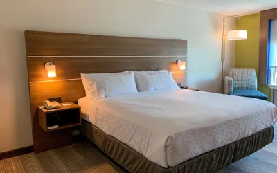 Photo 3 - Holiday Inn Express & Suites Lexington Dtwn Area-Keenland by IHG