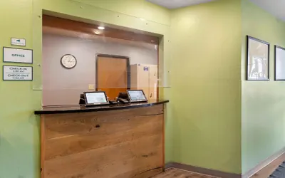 Photo 3 - Extended Stay America Select Suites - Phoenix - West