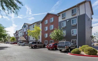 Photo 2 - Extended Stay America Select Suites - Phoenix - West