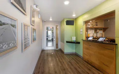 Photo 4 - Extended Stay America Select Suites - Phoenix - West