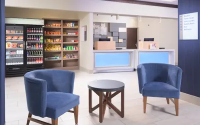 Photo 2 - Holiday Inn Express Hotel & Suites Chattanooga Downtown by IHG