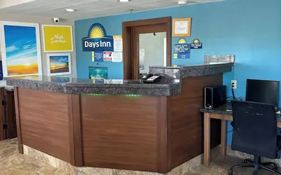 Photo 3 - Days Inn by Wyndham Ames