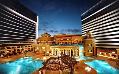 Photo 2 - Peppermill Resort Spa Casino, WorldHotels Elite