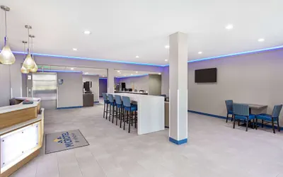 Photo 3 - Microtel Inn & Suites by Wyndham Manchester