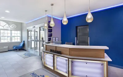 Photo 4 - Microtel Inn & Suites by Wyndham Manchester