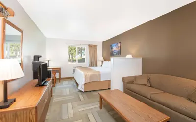 Photo 2 - Travelodge by Wyndham Spearfish