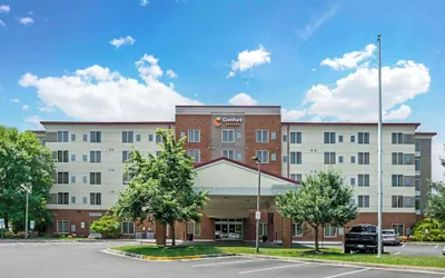 Photo 2 - Comfort Suites At Virginia Center Commons