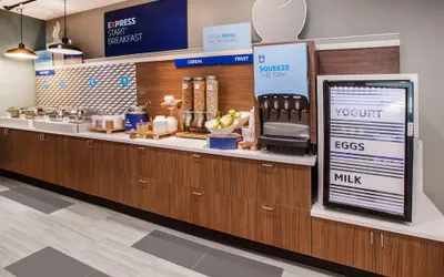 Photo 5 - Holiday Inn Express & Suites Denison West by IHG