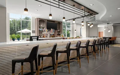 Photo 2 - Delta Hotels by Marriott Colonial Heights