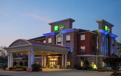 Photo 2 - Holiday Inn Express & Suites Texarkana by IHG