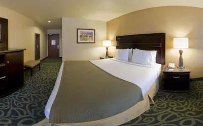 Photo 2 - Holiday Inn Express Hotel & Suites Atascadero by IHG