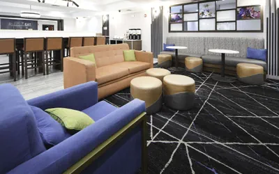 Photo 2 - Hampton Inn Bryant